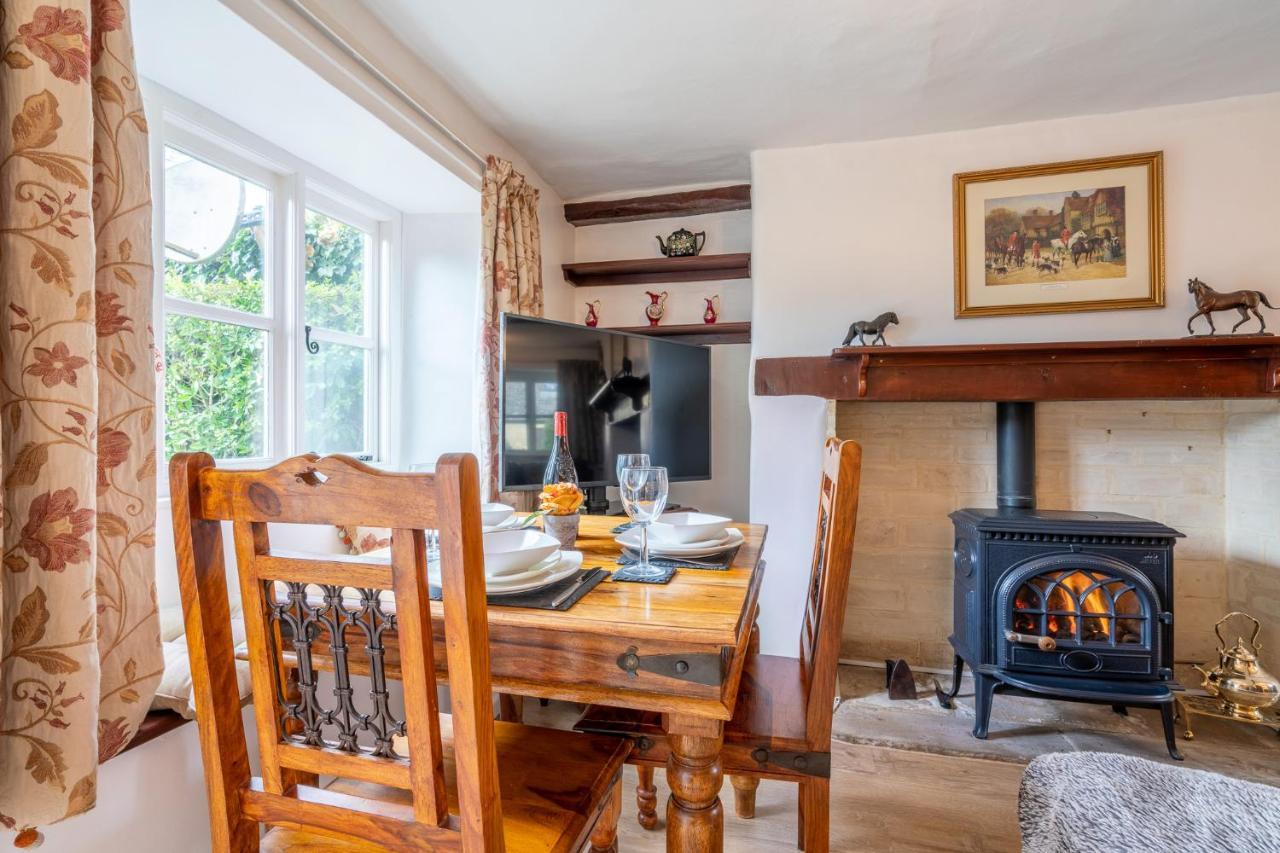 Forsythia Cottage Bourton-on-the-Water ภายนอก รูปภาพ