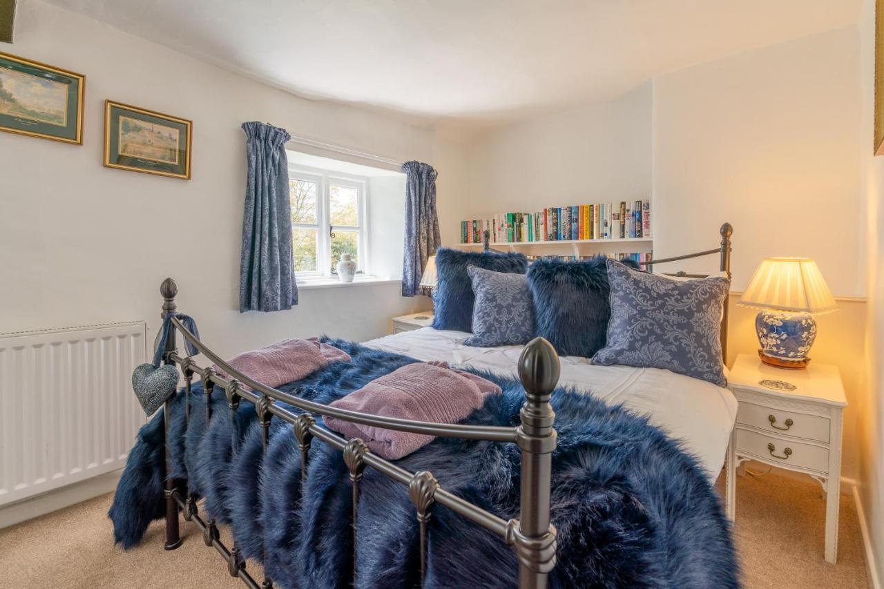 Forsythia Cottage Bourton-on-the-Water ภายนอก รูปภาพ