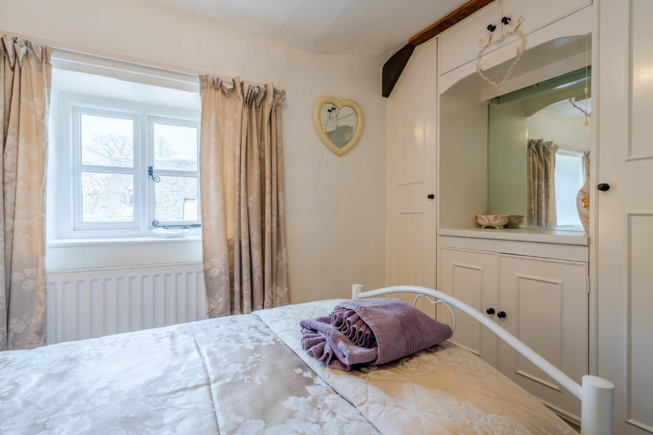 Forsythia Cottage Bourton-on-the-Water ภายนอก รูปภาพ