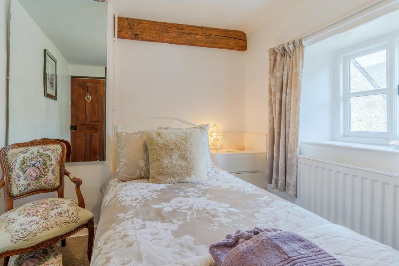 Forsythia Cottage Bourton-on-the-Water ภายนอก รูปภาพ